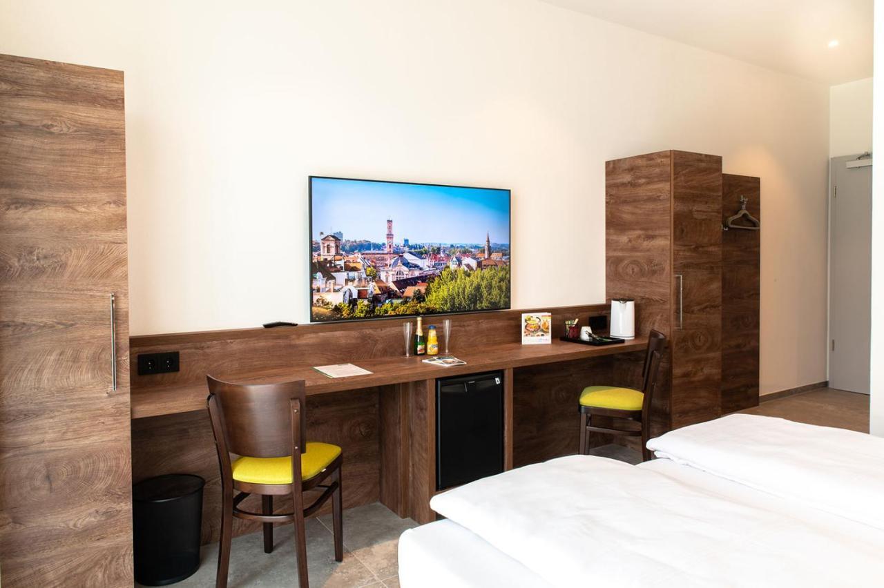 Hotel Gruene Elster Фюрт Экстерьер фото